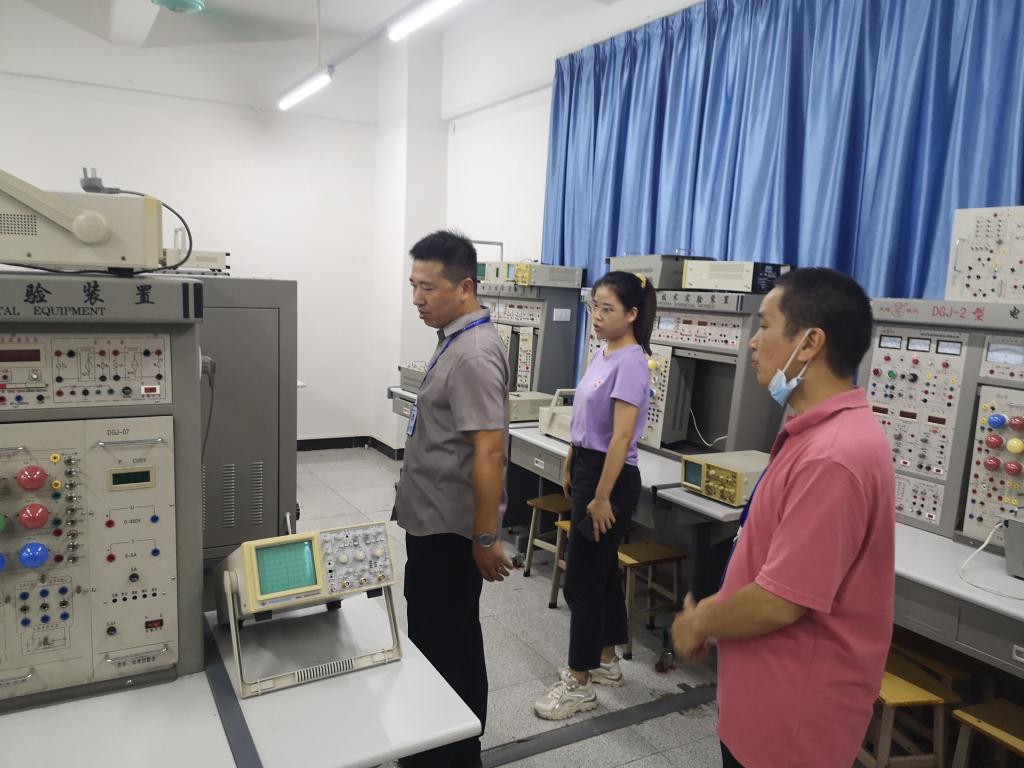 实验室器械检查